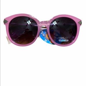 Sunglasses comes with hard case 2 for $30 100% UV Protection.